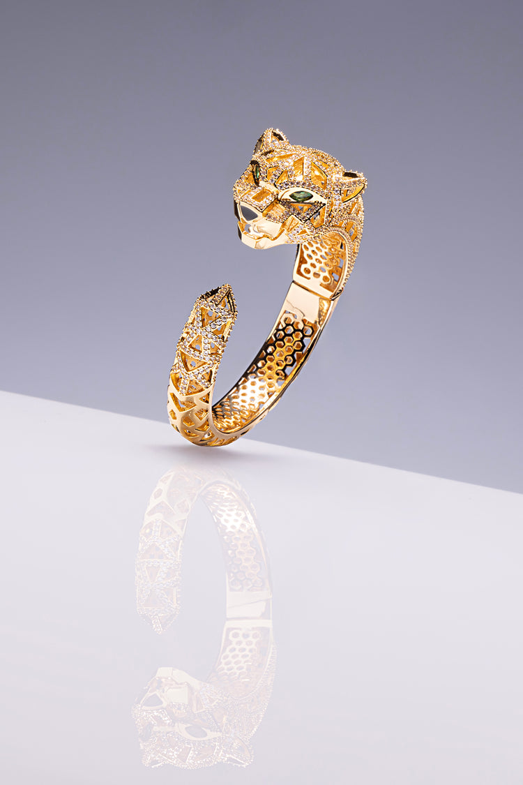 Shimmering Roar | Golden Leopard Diamond Bracelet