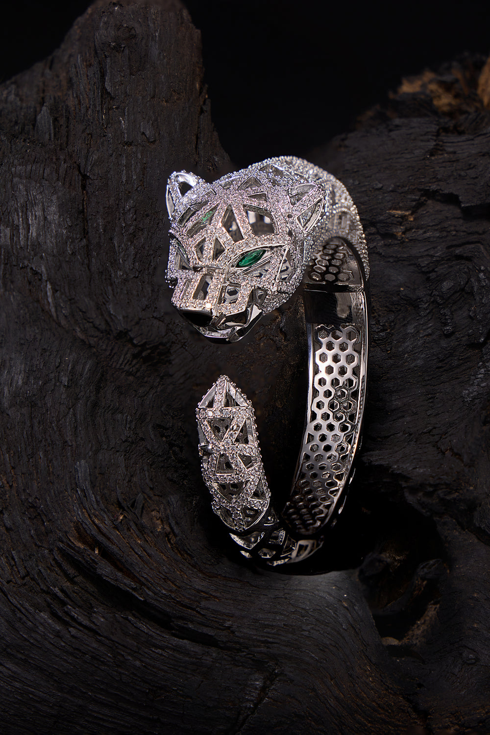Shimmering Roar | Silver leopard Bracelet