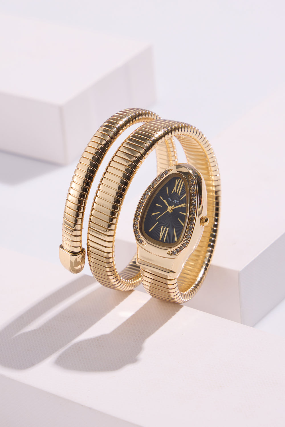 Le Serpent | Golden Black Serpenti Watch | A Bovbo Edition Watch (40503334)