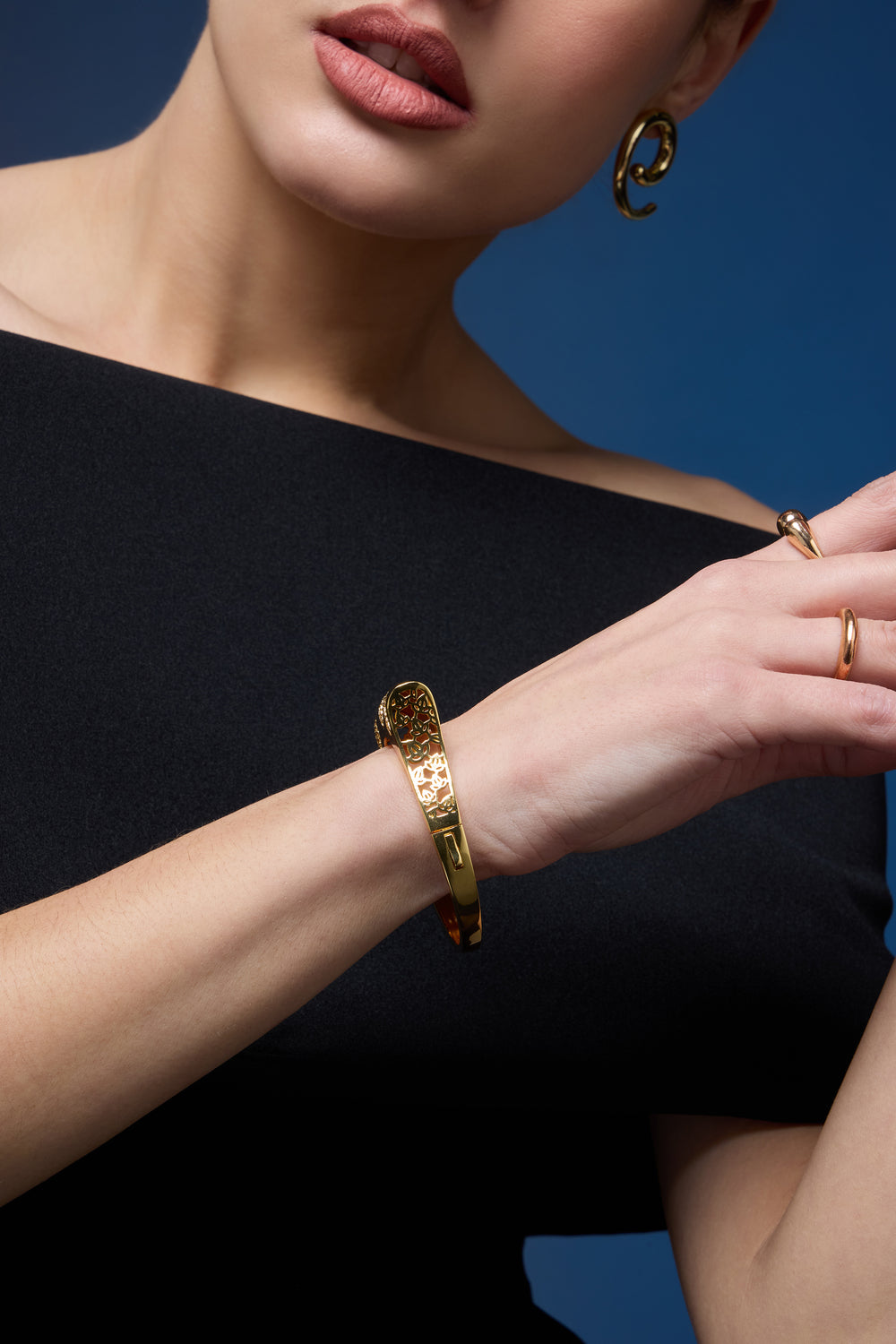 Imperial Aura | Golden Diamond Bracelet