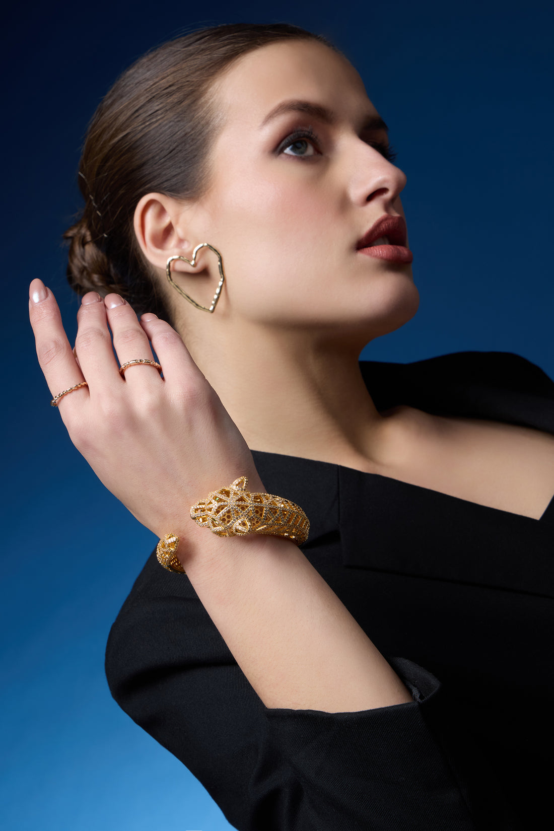 Shimmering Roar | Golden Leopard Diamond Bracelet
