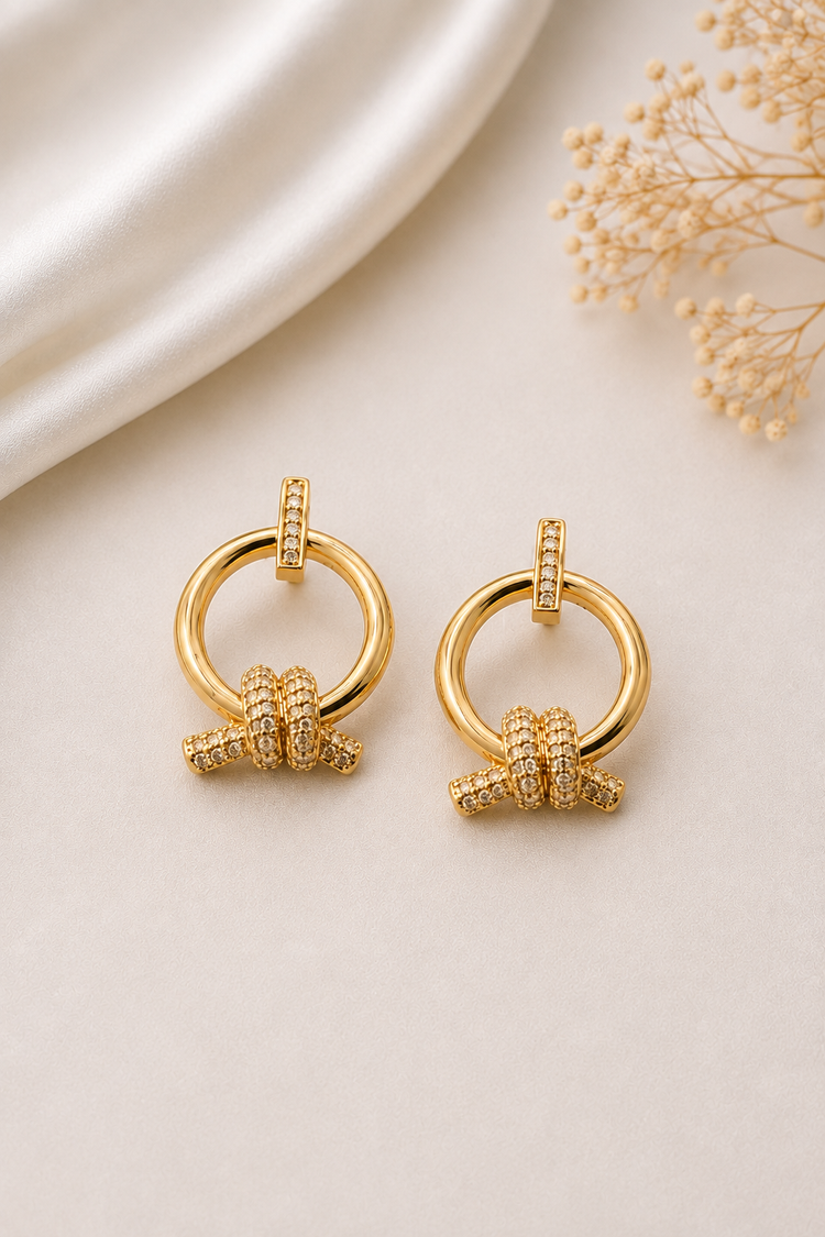 Eternal Knot Radiance Gold Jewelry Ensemble