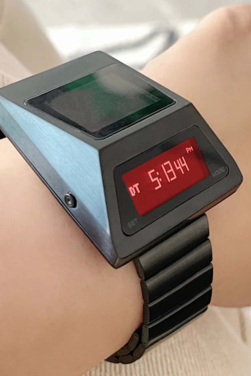 Moon Rover | Grey Metallic Red Digital watch
