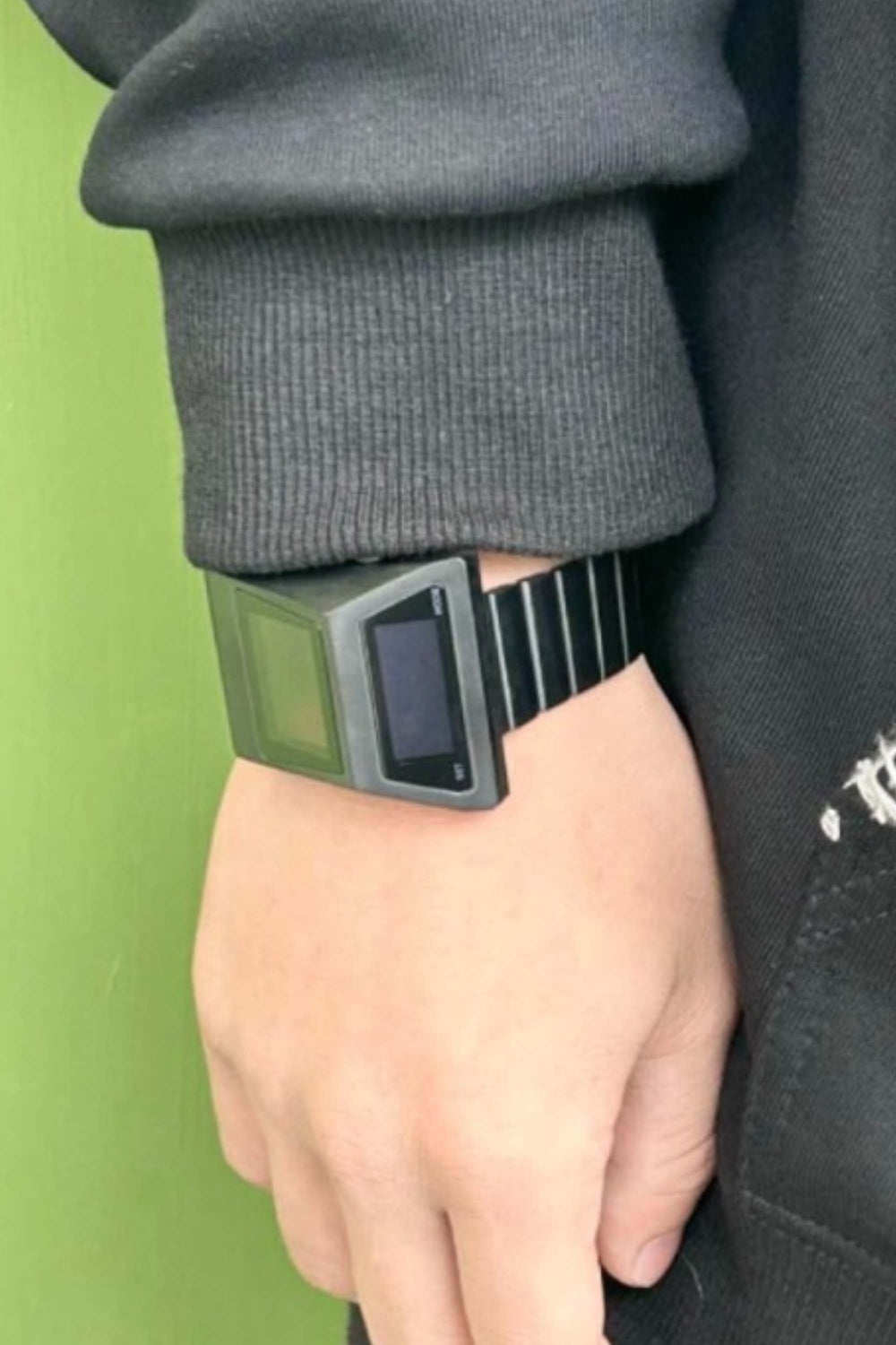 Moon Rover | Metallic Black Digital watch