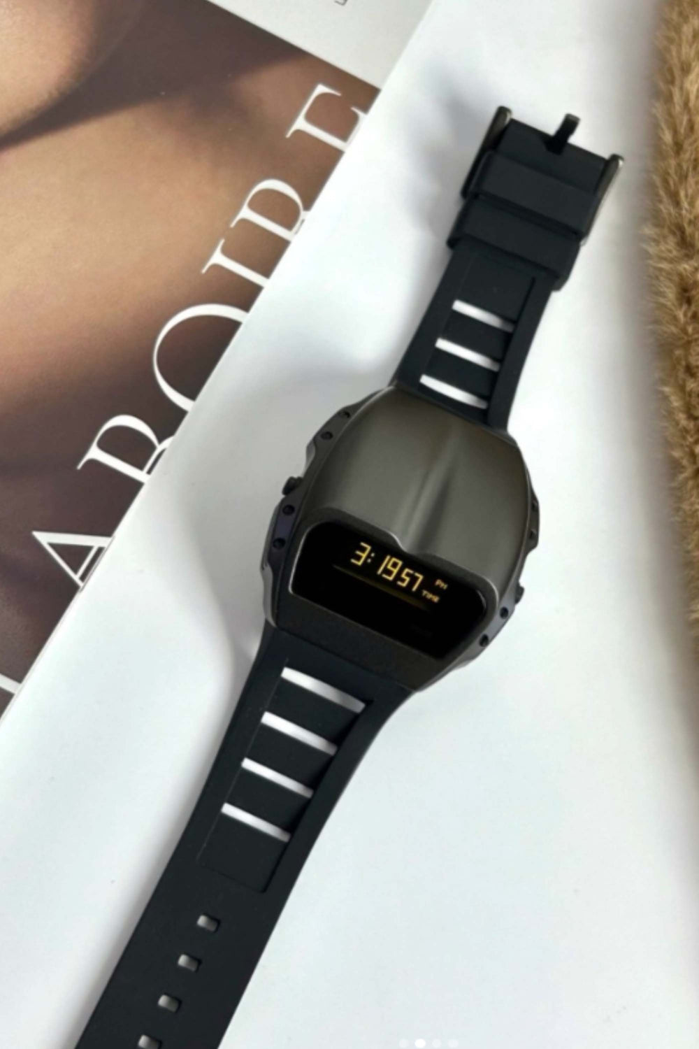 Old Retro | Dark Grey Digital Watch
